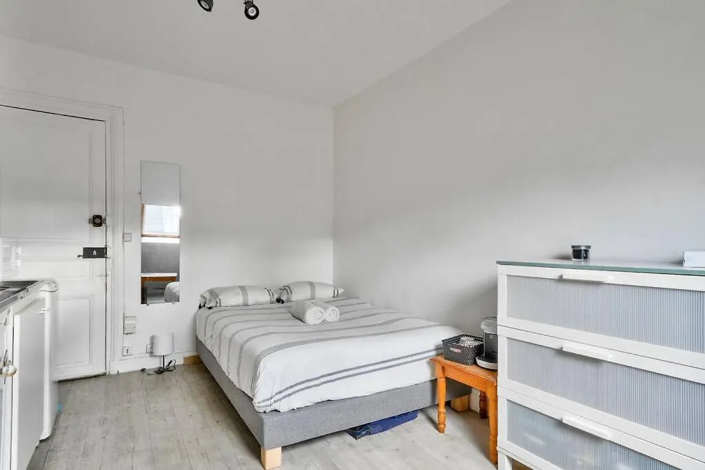 Apartment Charmant Studio A Proximite Du Trocadero Paris
